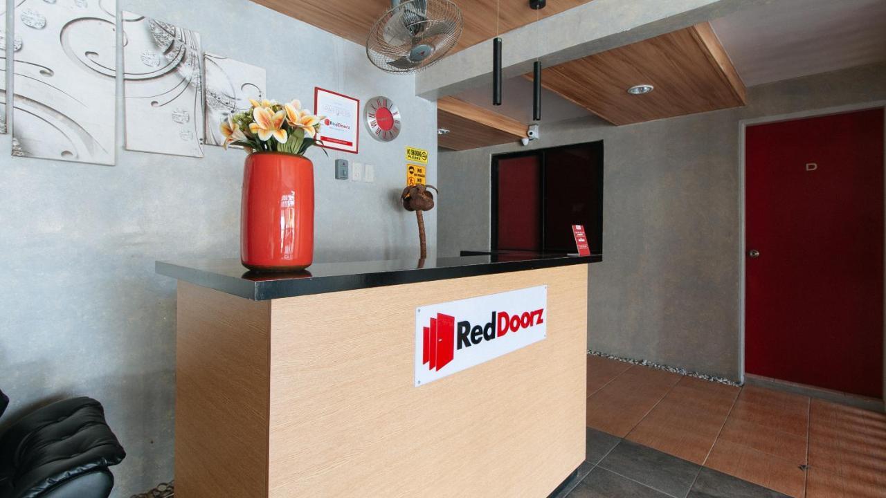 Reddoorz Near Christ The King Medical Center Hotel Manila Exterior photo